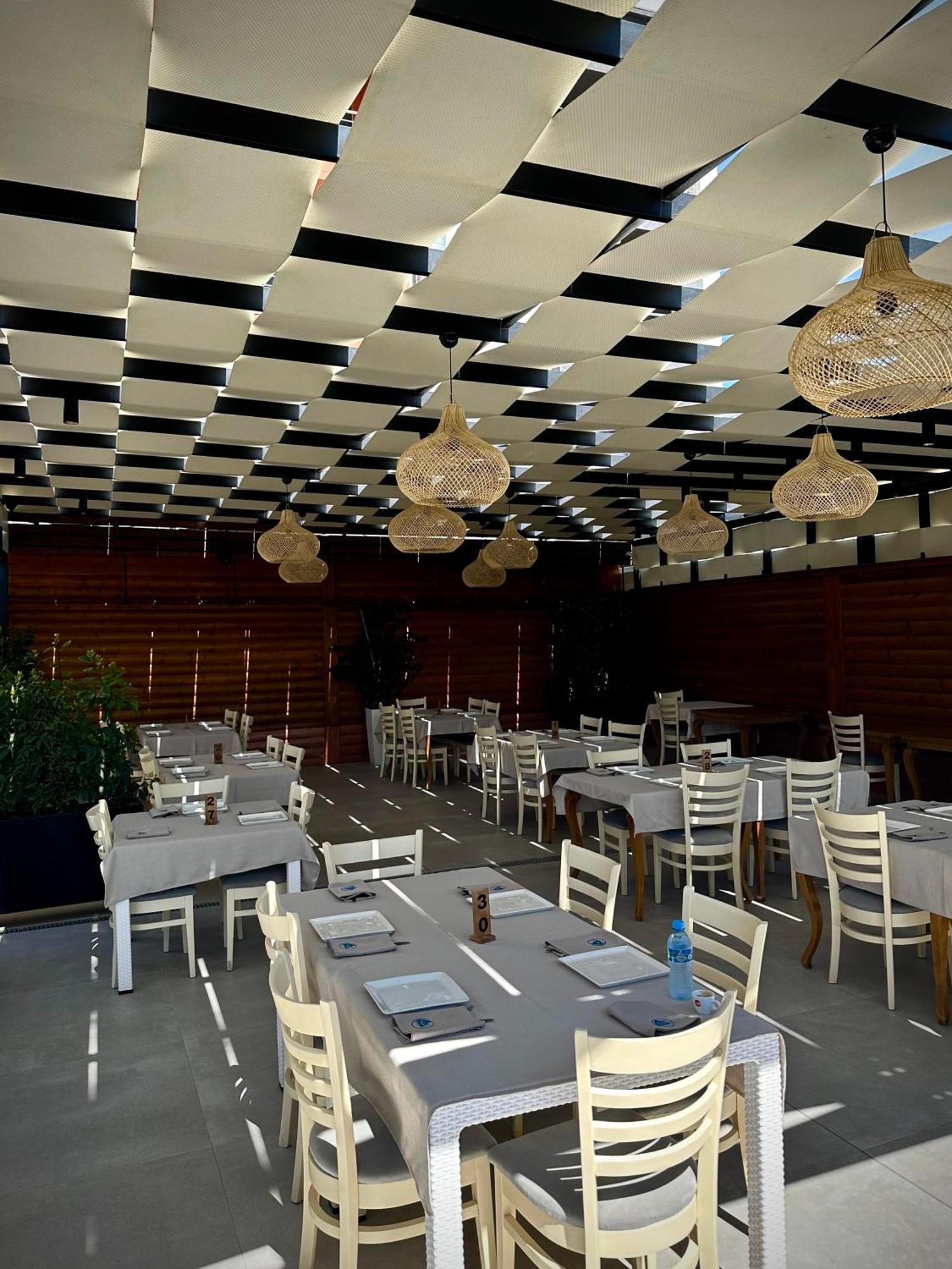 Hotel Fish Land Plazhi San Pietro Exterior foto